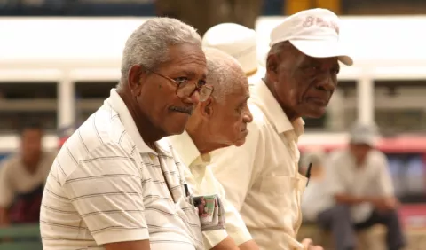 Panamá tiene que prepararse para atender a más adultos mayores