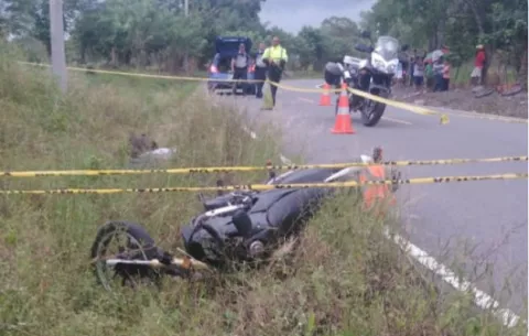 Muere motociclista en la vía principal que conduce a La Pita en Alanje