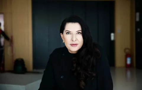 Marina Abramovic vuelve a casa con una gran obra 
