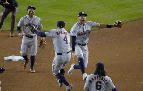Astros no han tenido suerte en el Minute Maid Park en  los 'playoffs'