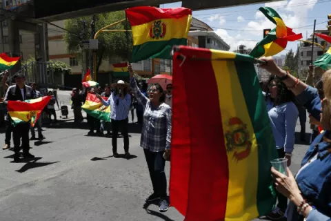 Órgano electoral boliviano cierra el recuento y confirma victoria de Morales