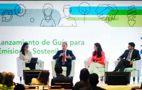 Bolsa de Valores de Panamá lanza guía para emisiones sostenibles en nuestro país