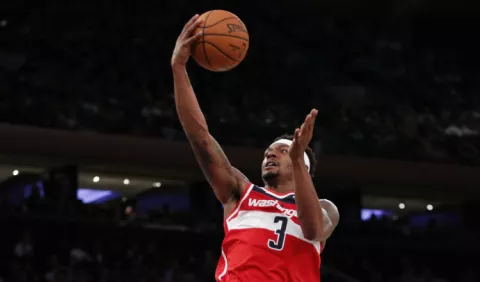 Beal se queda por $72 millones