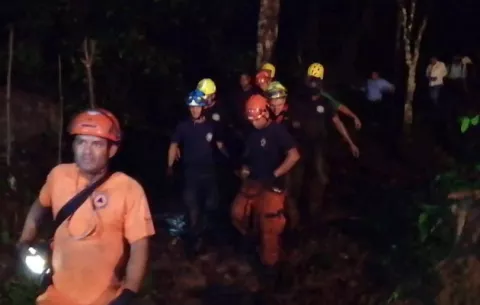 Recuperan cuerpo de turista que murió al intentar escalar cerro Trinidad 