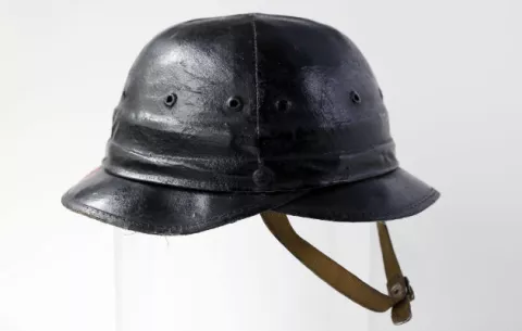 Los cascos de seguridad cumplen 100 años en el mercado