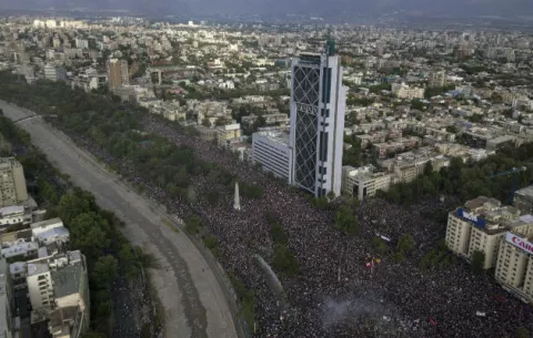 Vuelven los disturbios a Chile tras marcha contra Sebastián Piñera y la desigualdad social