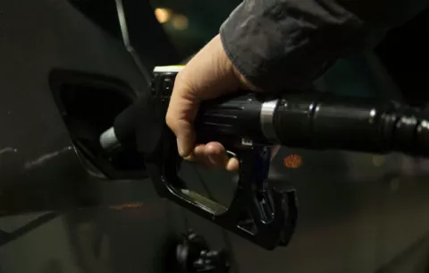 La costosa decisión de Ecuador al ceder en el subsidio del combustible