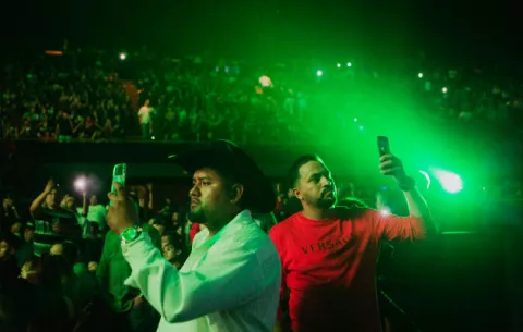 Fusionan los ritmos del hip-hop con los corridos mexicanos 