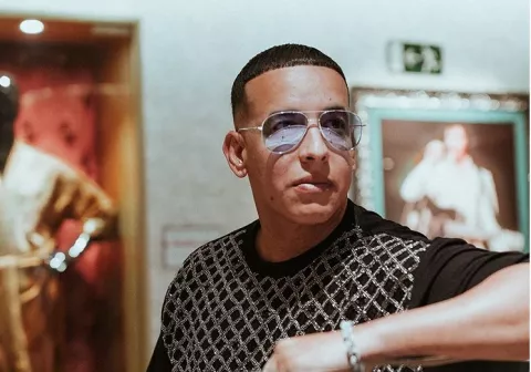 Daddy Yankee pide desde velas hasta champán para su concierto en Panamá