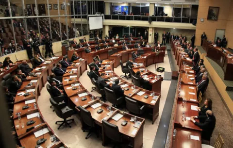 Diputados adquirirán nuevos poderes y privilegios con la reforma constitucional