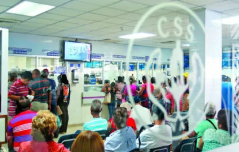 Caja de Seguro Social  con óptimo porcentaje de medicamentos para Fiestas Patrias