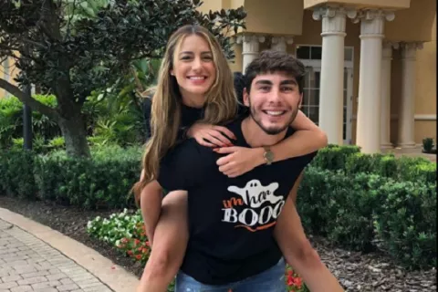 El  hijo de Chayanne  mostró  fotos con  la dueña de su corazón
