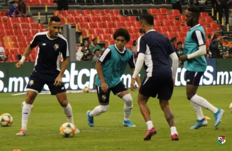 'Tolo' Gallego no muestra temor a México; sale atrevido en el Azteca
