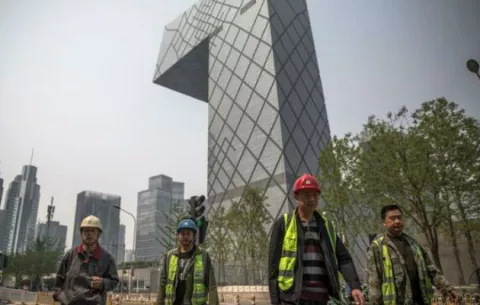 El PIB de China continúa desacelerándose en el tercer trimestre del año