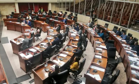 Diputados continuarán el lunes con la discusión del segundo bloque del proyecto de reformas constitucionales