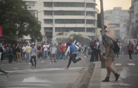 Temen que protestas contra reformas constitucionales tomen  otro rumbo ante la  falta de liderazgo