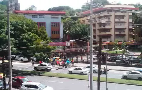 Universidad de Panamá vuelven a cerrar la vía Transístmica en protesta contra reformas constitucionales