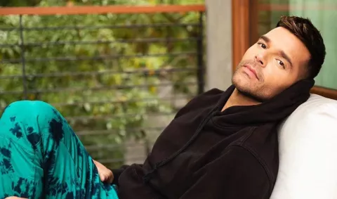 Ricky Martin da la bienvenida a su cuarto hijo con una tierna foto
