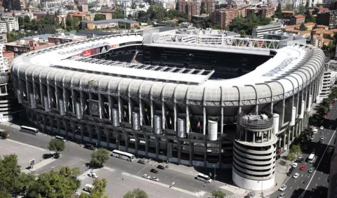 Con el clásico en vilo , el Madrid no aceptaría un cambio de sede...