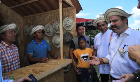 El sombrero pinta celebró una gran fiesta