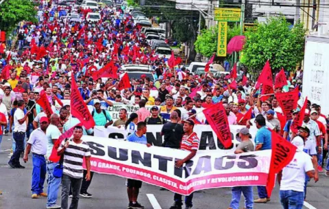 Suntracs y Frenadeso marcharán hasta la Asamblea por rechazo a reformas constitucionales