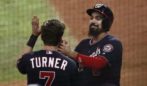 Sea Turner se roba la base y hay tacos gratis para todo el país