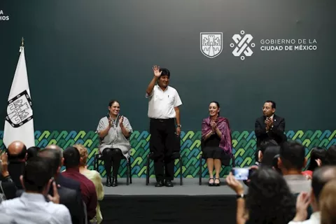 Morales dice que "por ahora no" se ve de vuelta en la presidencia de Bolivia