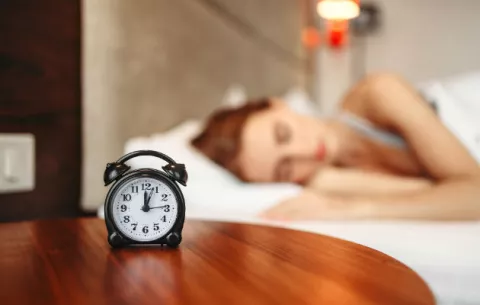La privación del sueño es un problema común, conozca cómo acostarse temprano