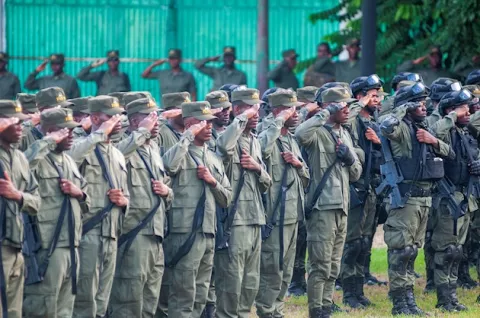 El presidente haitiano pide diálogo mientras la oposición exige su renuncia