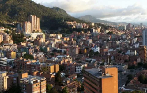 Empresa colombiana halla el éxito contratando a mujeres y jóvenes vulnerables