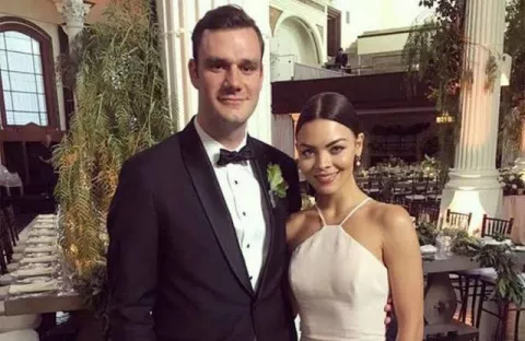 Se casa hijo de Hugh Hefner