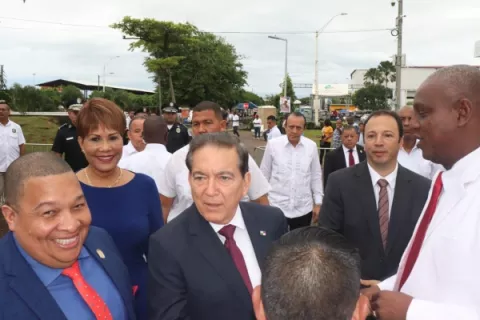 Presidente Laurentino Cortizo resucita promesa de reconstruir la ciudad de Colón