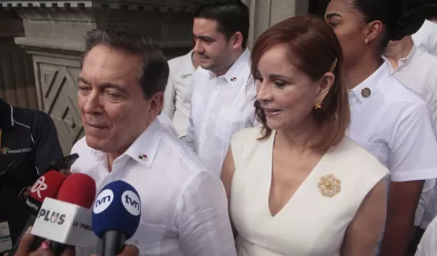 Laurentino Cortizo baja su nivel de confrontación