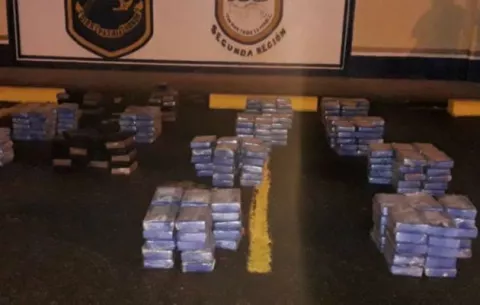 Incautan 333 paquetes de droga en Playón Chico, Guna Yala