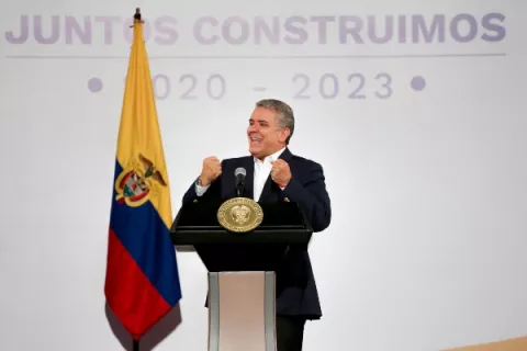 Amenazan de muerte a Iván Duque; "hackers" atacan cuentas oficiales en Colombia