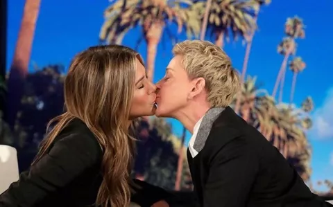 El beso entre Ellen DeGeneres y Jennifer Aniston