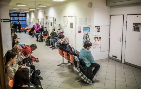 Pobladores de Hungría se enferman y los médicos los abandonan