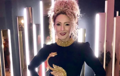 Erika Ender muestra el amor por su patria 