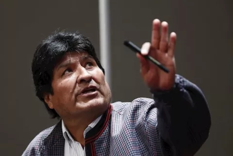 Los hijos de Evo Morales viajan rumbo a Buenos Aires