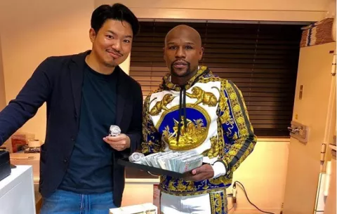 Mayweather anuncia su regreso y promete darle al mundo otro espectacular evento en 2020