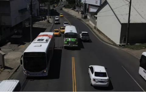 Exigen mejorar la frecuencia de las unidades del transporte público