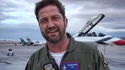 Gerard Butler, actor escocés, tiene el papel  principal en 'The Plane' 