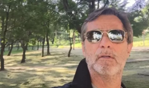 Fanática le propone matrimonio a Humberto Zurita