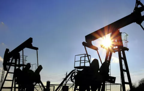 Irán anuncia el hallazgo de un nuevo campo petrolífero con grandes reservas