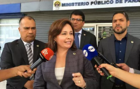 'VarelaLeaks': Laurentino Cortizo se refiere a una posible renuncia de Kenia Porcell