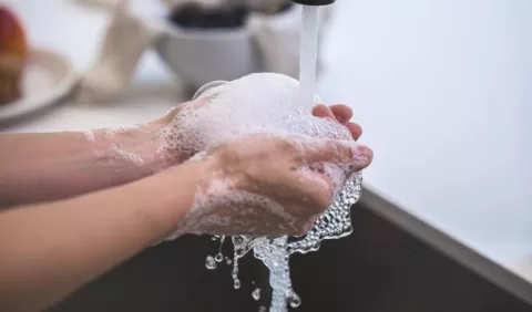 Lavado de las manos, un arma contra las infecciones 
