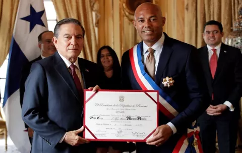 Mariano Rivera es condecorado con la Orden Belisario Porras 