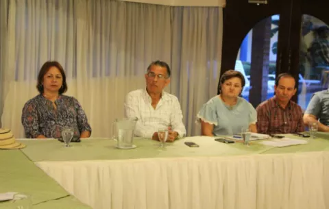 Mida y ganaderos buscan dar respuestas a los problemas que enfrenta el sector