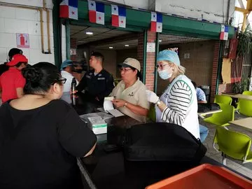 Minsa cierra cuatro restaurantes, en Parque Lefevre,  por insalubres