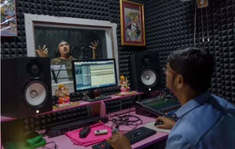 Música pop se mezcla con odio contra los musulmanes